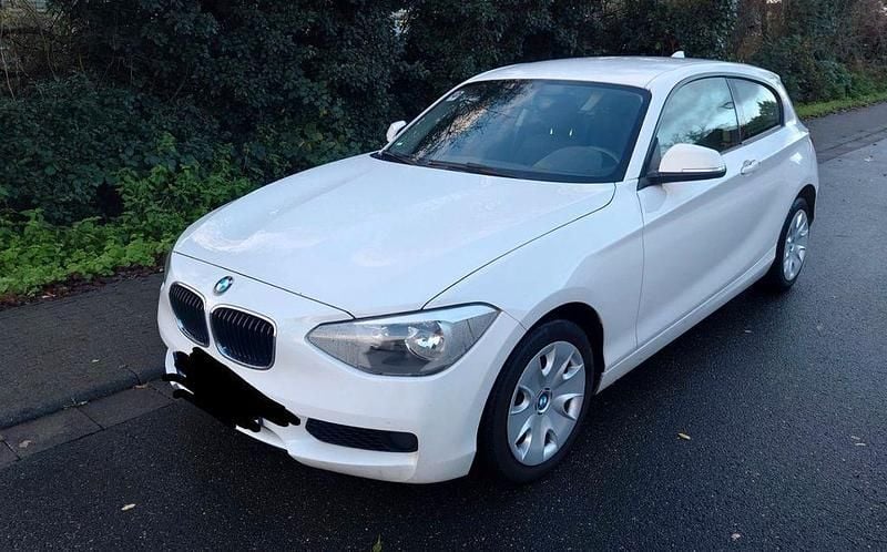Gebraucht BMW 114 102 PS (75 kW) 2013 Weiß Kleinwagen