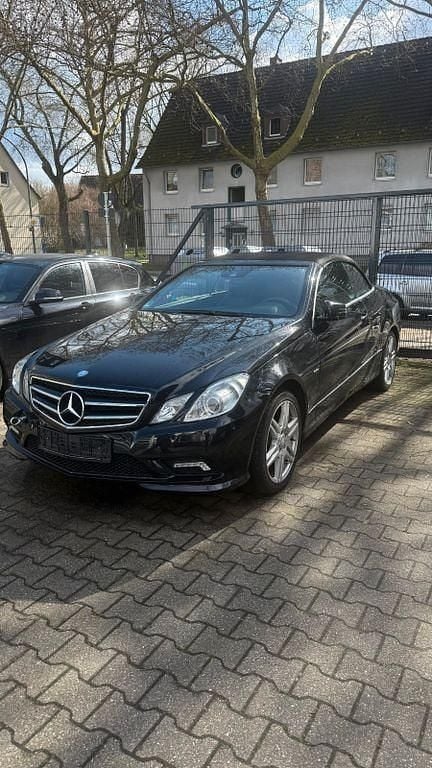 Gebraucht Mercedes E350 AMG 292 PS (214 kW) 2010 Schwarz Cabrio
