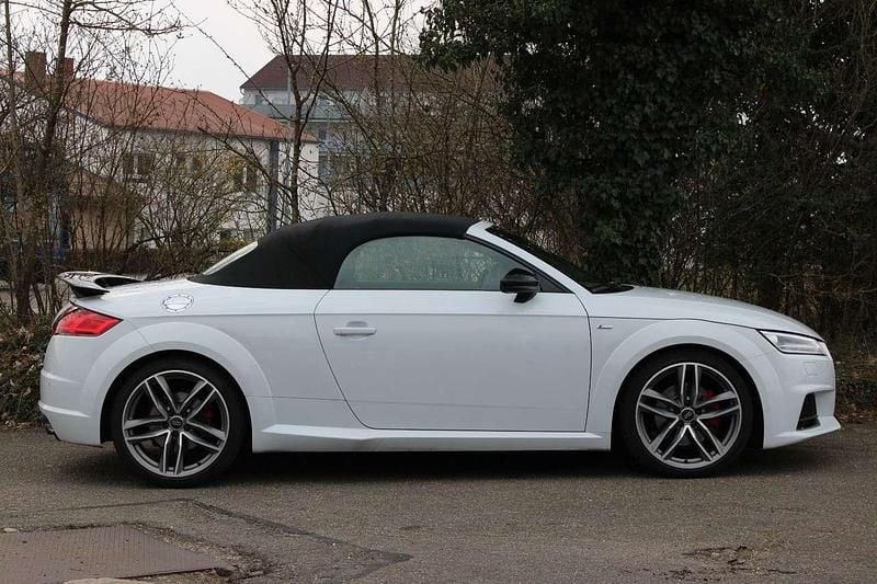 Gebraucht Audi TT Roadster Competition 230 PS (169 kW) 2017 Gletscherweiss Cabrio