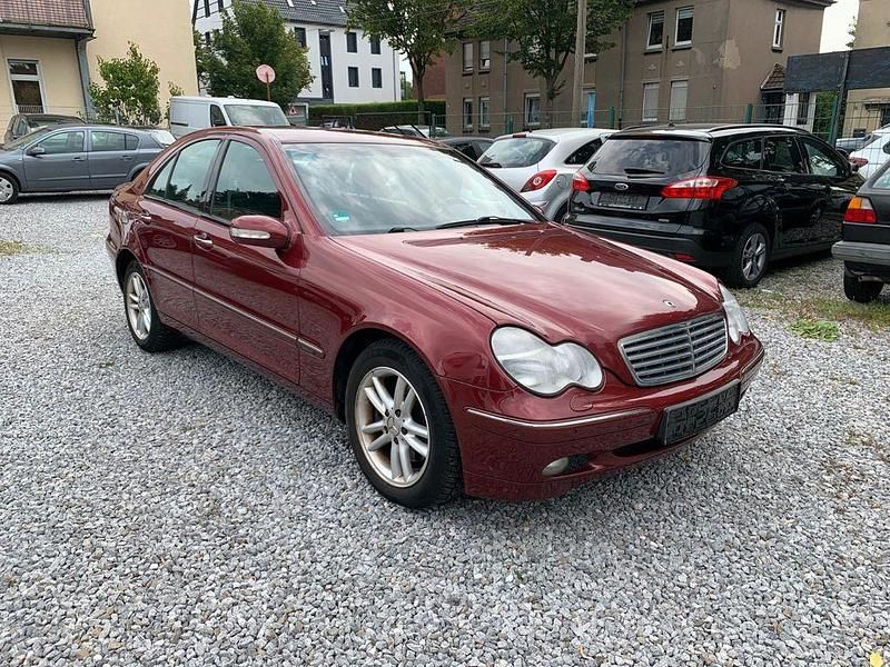 Rot Gebraucht 2000 Mercedes C240 Limousine | 1.990 € (Fairer Preis) - Bild 1/4