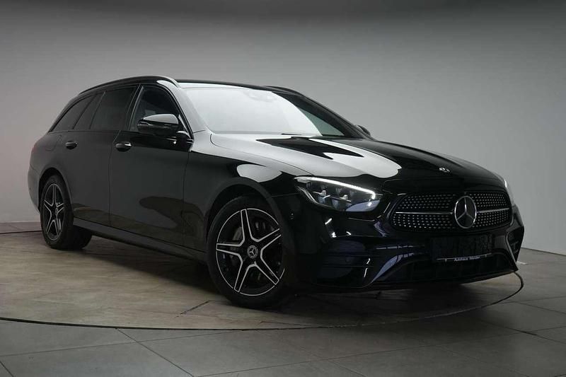 Gebraucht Mercedes E300 AMG 211 PS (155 kW) 2022 Schwarz Kombi