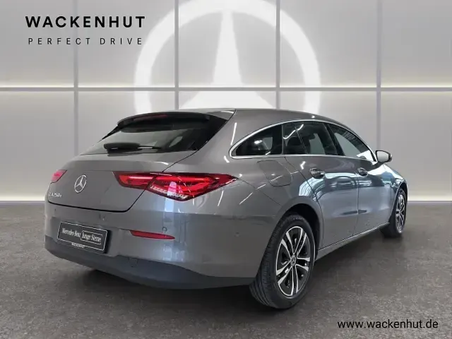 Gebraucht Mercedes CLA250 Business 160 PS (117 kW) 2023 Grau Coupé