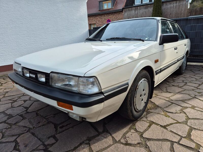 Weiß Gebraucht 1985 Mazda 626 Limousine | 4.999 € - Bild 1/4