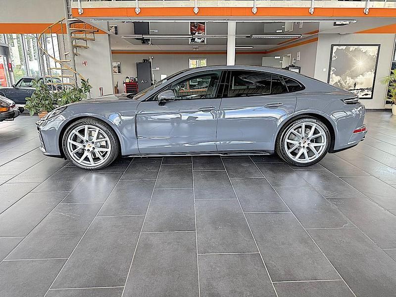 Neu Porsche Panamera GTS 500 PS (367 kW) 2025 Grau Limousine