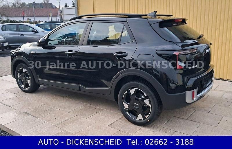 Neu Kia Stonic 101 PS (74 kW) 2026 Schwarz SUV