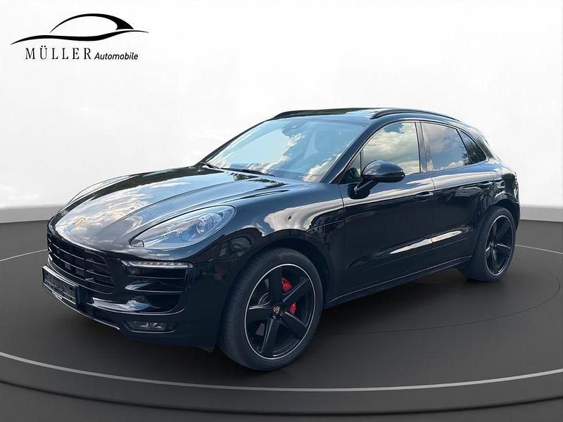 Schwarz Gebraucht 2015 Porsche Macan Turbo Sport SUV | 28.990 € (Fairer Preis) - Bild 1/4