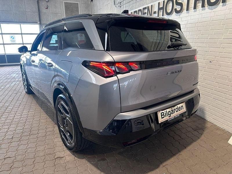 Gebraucht Peugeot e-5008 239 kW (325 PS) 2024 Silber SUV