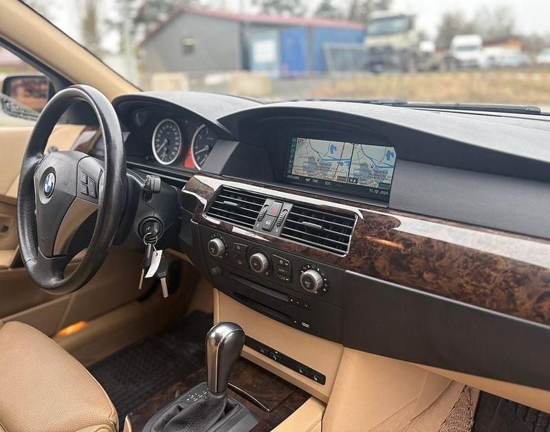 Second-hand BMW 545 Performance 333 CP (244 kW) 2004 Albastru Break