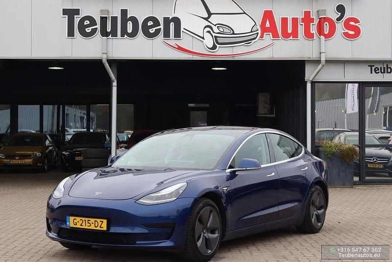 Gebraucht Tesla Model 3 Standard Range 175 kW (238 PS) 2019 Blau Limousine