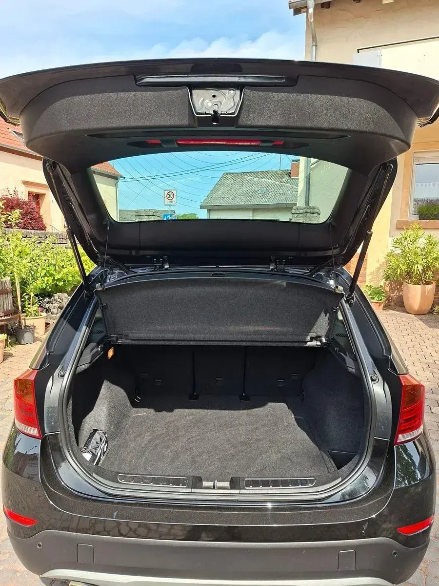 Gebraucht BMW X1 116 PS (85 kW) 2014 Schwarz SUV