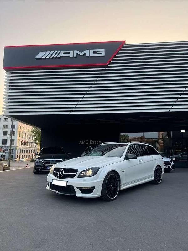 Gebraucht 2012 Mercedes C63 AMG AMG Kombi | 43.000 € (Etwas zu teuer) - Bild 1/4