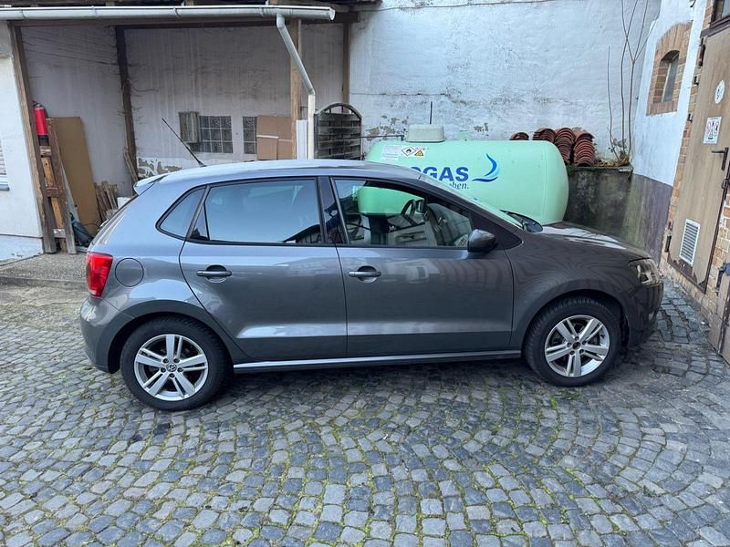 Grau Gebraucht 2014 VW Polo Kleinwagen | 5.500 € (Fairer Preis) - Bild 1/4