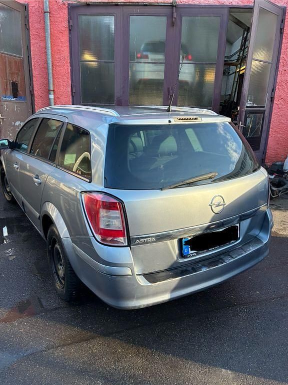 Gebraucht Opel Astra Edition 116 PS (85 kW) 2007 Schwarz Limousine