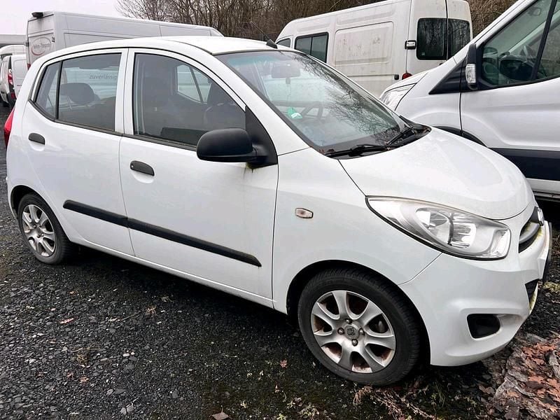 Gebraucht Hyundai i10 60 PS (44 kW) 2008 Weiß Kleinwagen