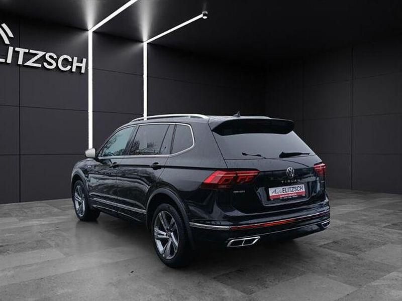 Gebraucht VW Tiguan Allspace R-line 200 PS (147 kW) 2022 Deep black perleffekt SUV