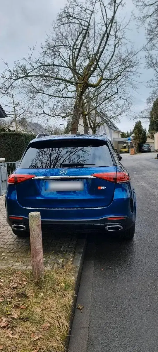 Gebraucht Mercedes GLE300 AMG line 245 PS (180 kW) 2019 Blau SUV