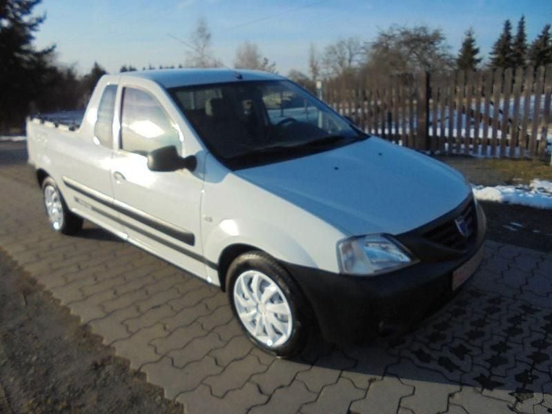 Gebraucht Dacia Logan Pick-Up 86 PS (63 kW) 2010 Weiß Abholung