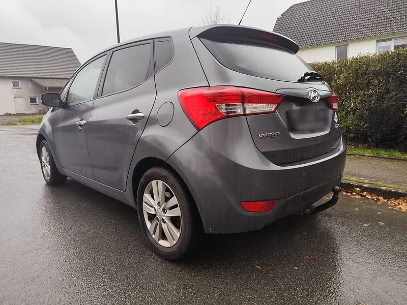 Gebraucht Hyundai ix20 125 PS (91 kW) 2011 Kleinwagen