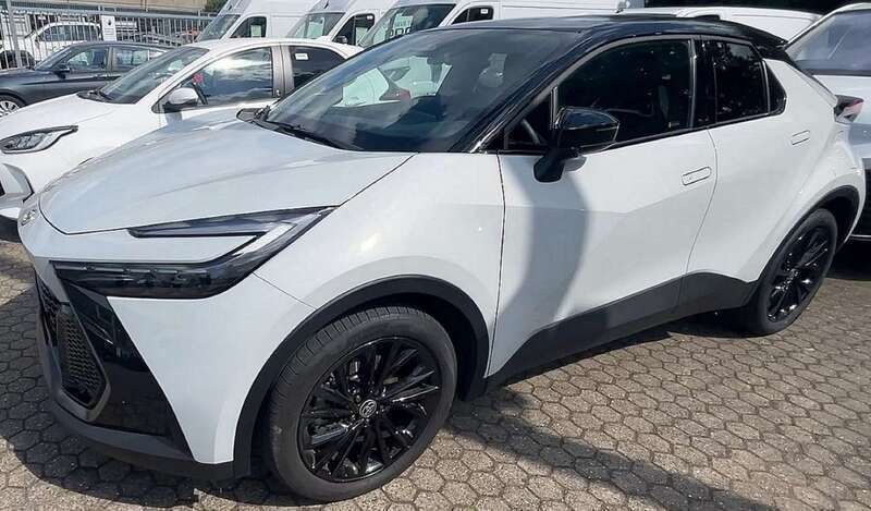 Gebraucht 2024 Toyota C-HR Sport SUV | 32.749 € (Fairer Preis) - Bild 1/4