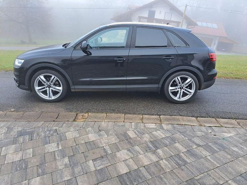 Schwarz Gebraucht 2011 Audi Q3 Performance SUV | 9.990 € (Etwas zu teuer) - Bild 1/4