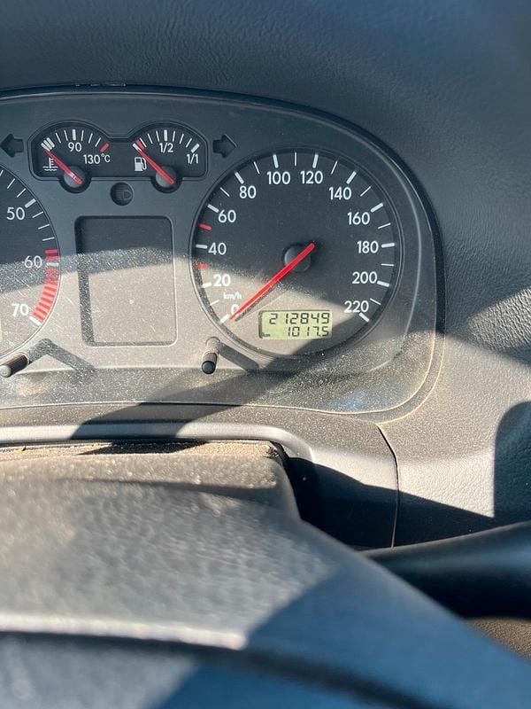 Gebraucht VW Golf IV 75 PS (55 kW) 2002 Silber Kleinwagen