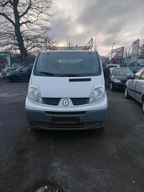 Gebraucht Renault Trafic 145 PS (106 kW) 2012 Weiß Van / Kleinbus