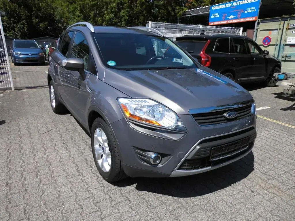Gebraucht Ford Kuga Champions Edition 140 PS (102 kW) 2012 Braun SUV