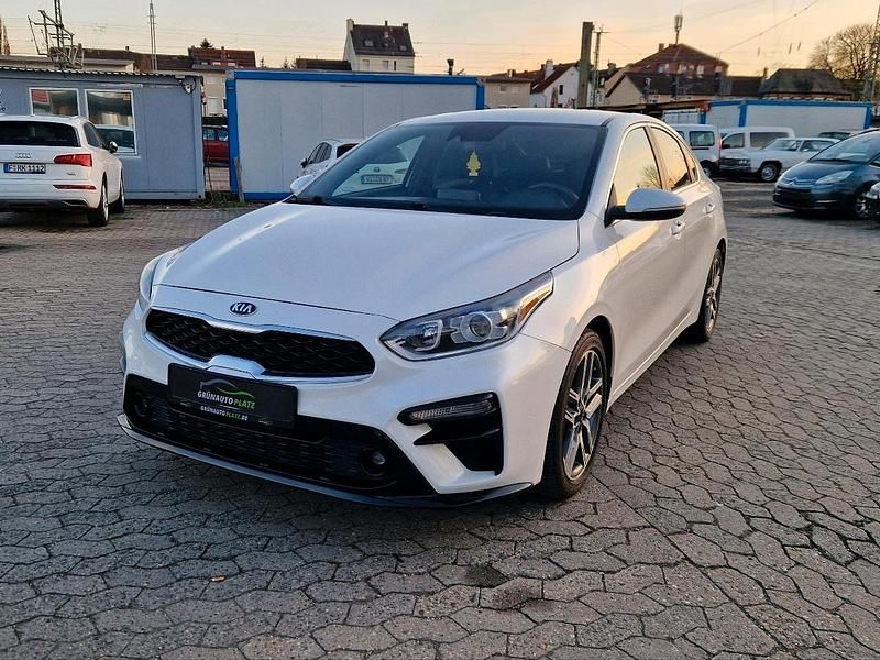 Gebraucht Kia Ceed EX 147 PS (108 kW) 2019 Weiß Kleinwagen