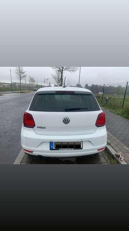 Weiß Gebraucht 2016 VW Polo Allstar Kleinwagen | 11.000 € (Fairer Preis) - Bild 1/4