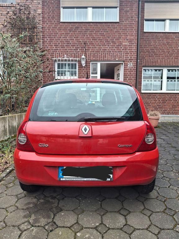 Gebraucht Renault Clio II Authentique 75 PS (55 kW) 2011 Rot Limousine