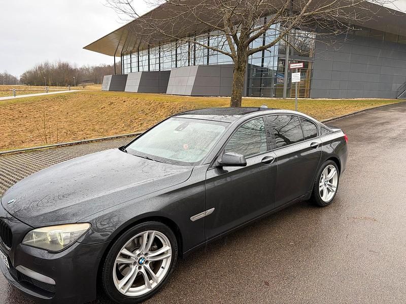 Gebraucht BMW 730 Performance 306 PS (225 kW) 2010 Grau Limousine