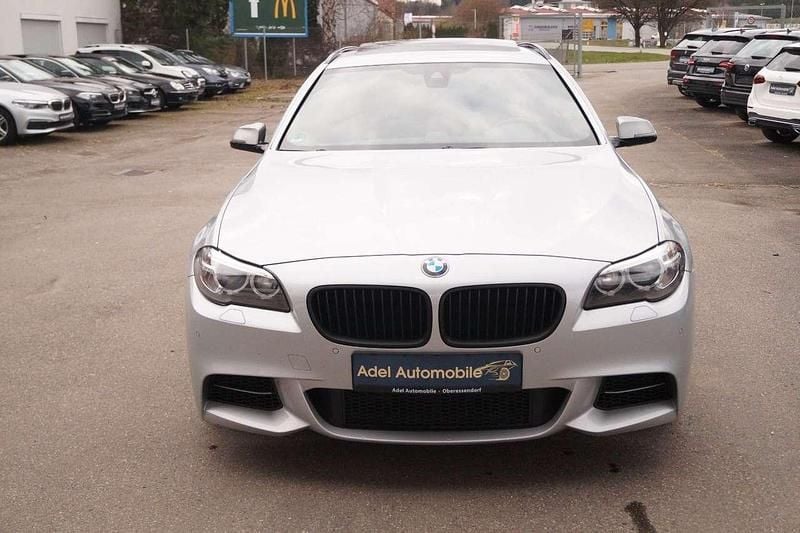 Gebraucht BMW 550 381 PS (280 kW) 2015 Glaciersilber Kombi