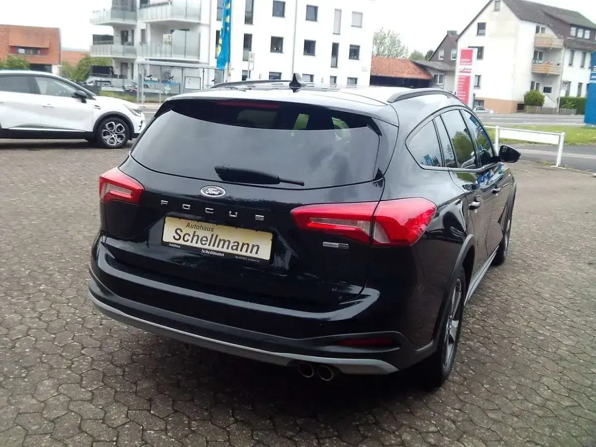 Gebraucht Ford Focus Active 155 PS (114 kW) 2020 Agate black Kombi