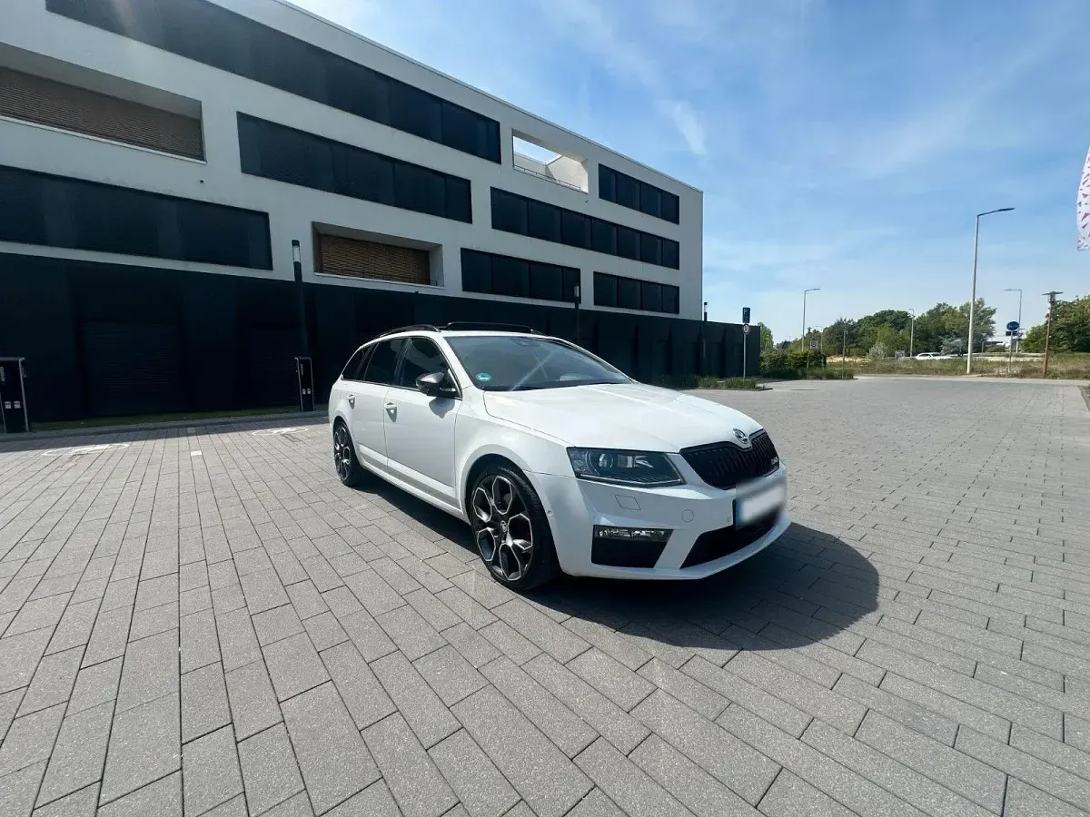 Gebraucht Skoda Octavia vRS 184 PS (135 kW) 2016 Weiß Kombi