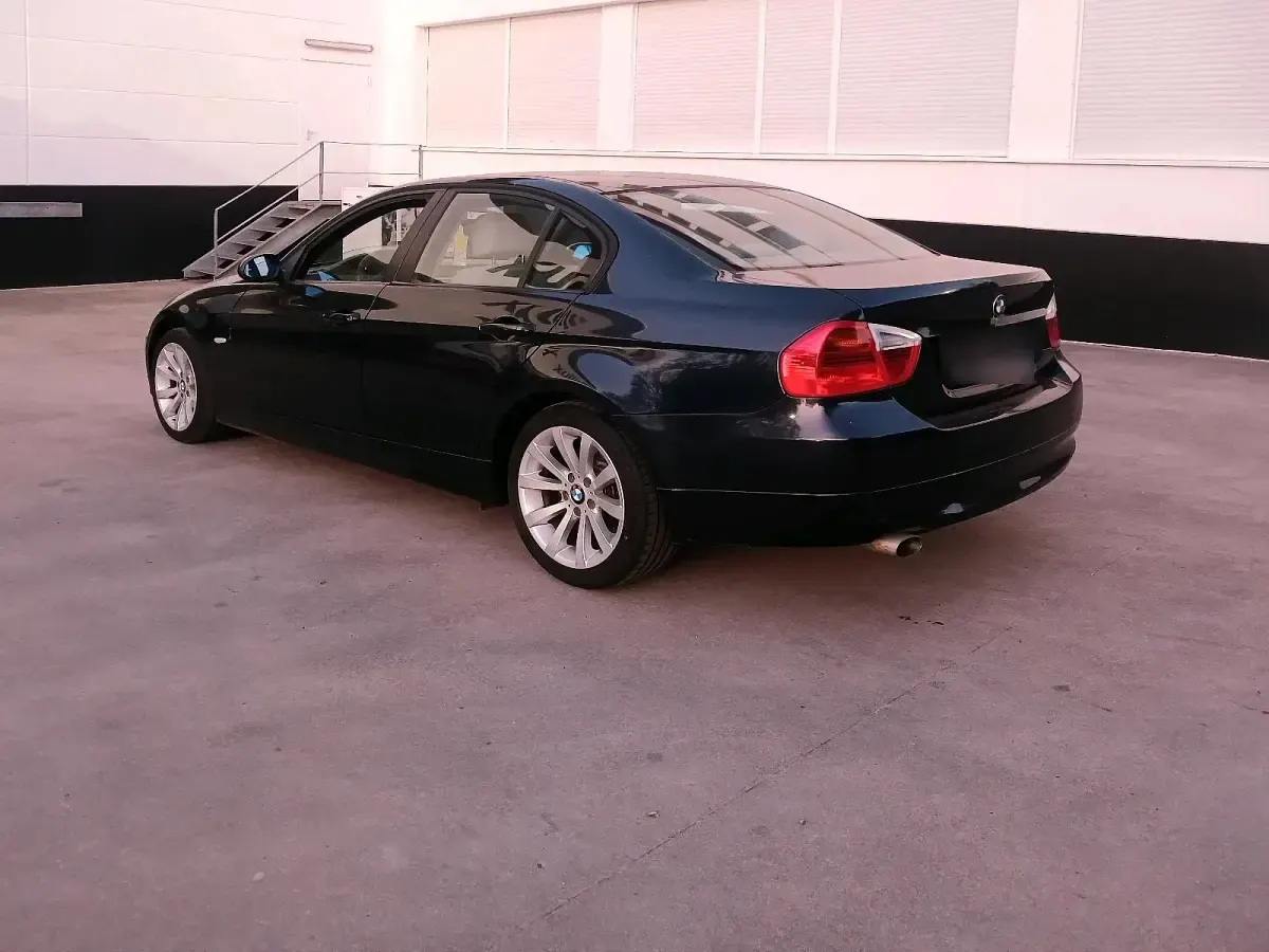 Second-hand BMW 320 150 CP (110 kW) 2006 Berlinǎ
