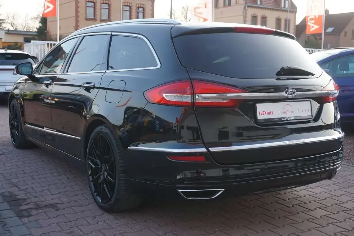 Używany Ford Mondeo Vignale 187 KM (137 kW) 2019 Czarny Kombi