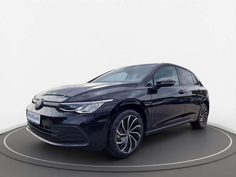 Gebraucht VW Golf VIII Life 150 PS (110 kW) 2024 Grenadillschwarz Limousine