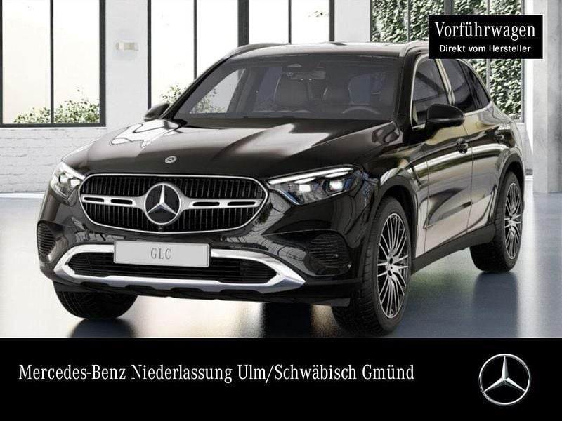 Unilack schwarz Gebraucht 2024 Mercedes GLC200 AMG SUV | 51.890 € (Fairer Preis) - Bild 1/4
