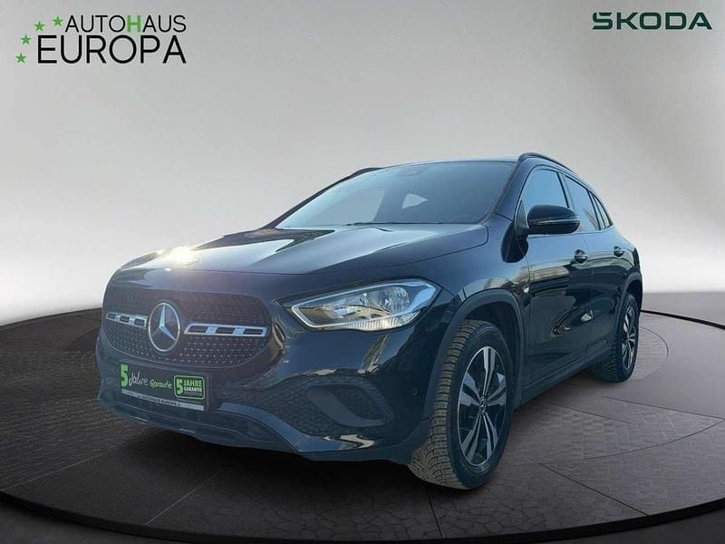 Nachtschwarz unilack Gebraucht 2022 Mercedes GLA200 Progressive SUV | 29.000 € (Superpreis) - Bild 1/4