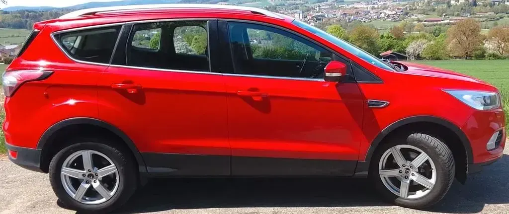 Gebraucht Ford Kuga Cool & Connect 150 PS (110 kW) 2017 Rot SUV