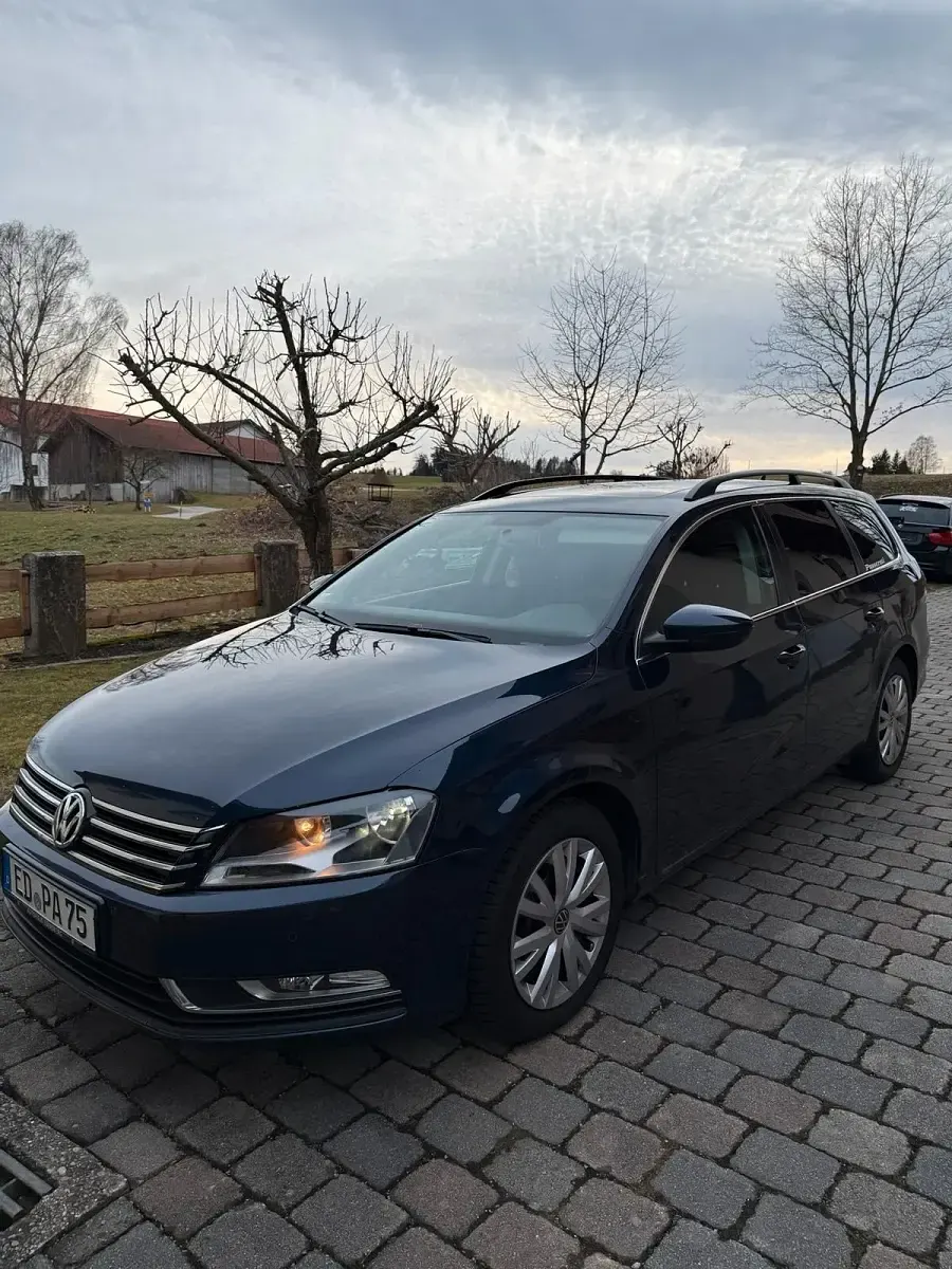Używany VW Passat 140 KM (102 kW) 2011 Niebieski Kombi