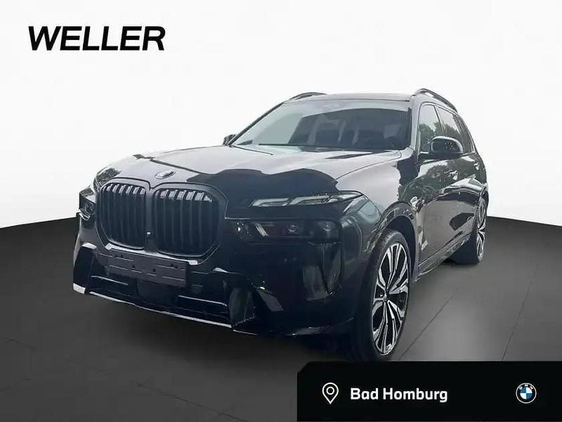 Saphirschwarz metallic (schwarz) Neu 2025 BMW X7 Comfort Edition SUV | 107.490 € (Superpreis) - Bild 1/4