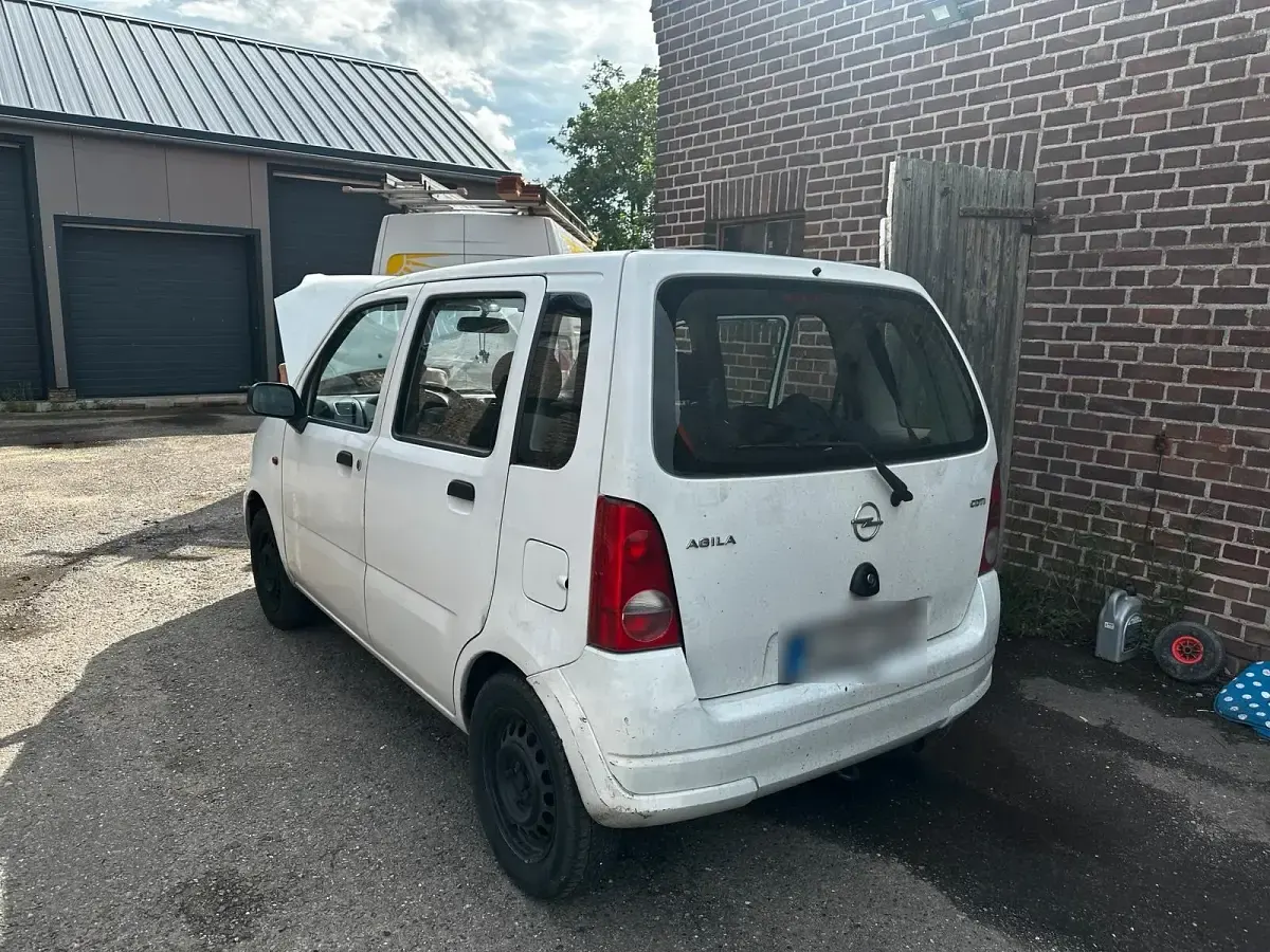 Gebraucht Opel Agila 72 PS (52 kW) 2006 Weiß Kleinwagen