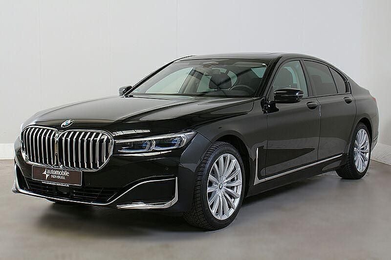 Gebraucht BMW 740 Executive 340 PS (250 kW) 2022 Saphirschwarz met. Limousine