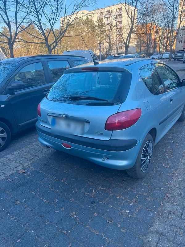 Gebraucht Peugeot 206 75 PS (55 kW) 2001 Silber Kleinwagen