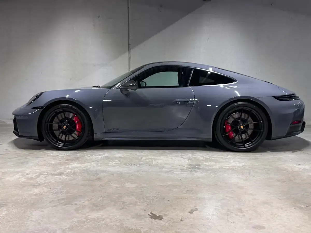 Gebraucht Porsche 992 541 PS (397 kW) 2026 Grau