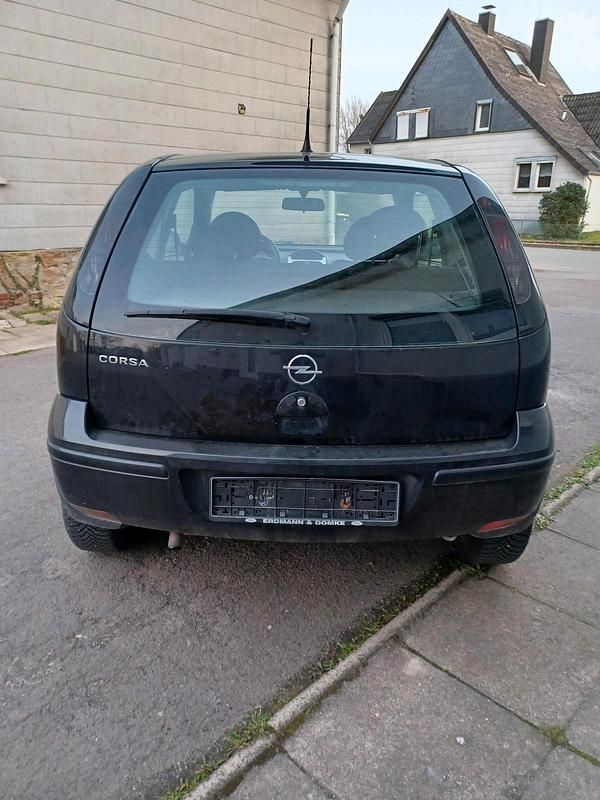 Usado Opel Corsa 60 HP (44 kW) 2005 Preto Citadino