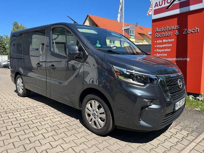 Grau Gebraucht 2024 Nissan Primastar Tekna Van / Kleinbus | 40.990 € (Fairer Preis) - Bild 1/4