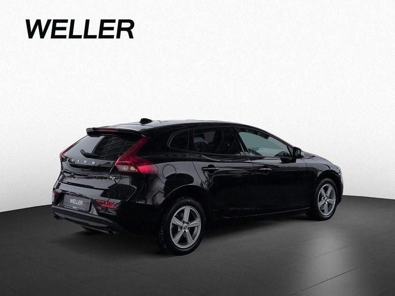 Gebraucht Volvo V40 190 PS (139 kW) 2017 Volvo v40 kombi 5 türen (schwarz) Kombi