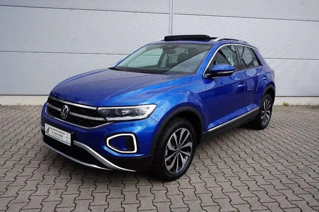 Second-hand VW T-Roc Style 150 CP (110 kW) 2024 Albastru SUV
